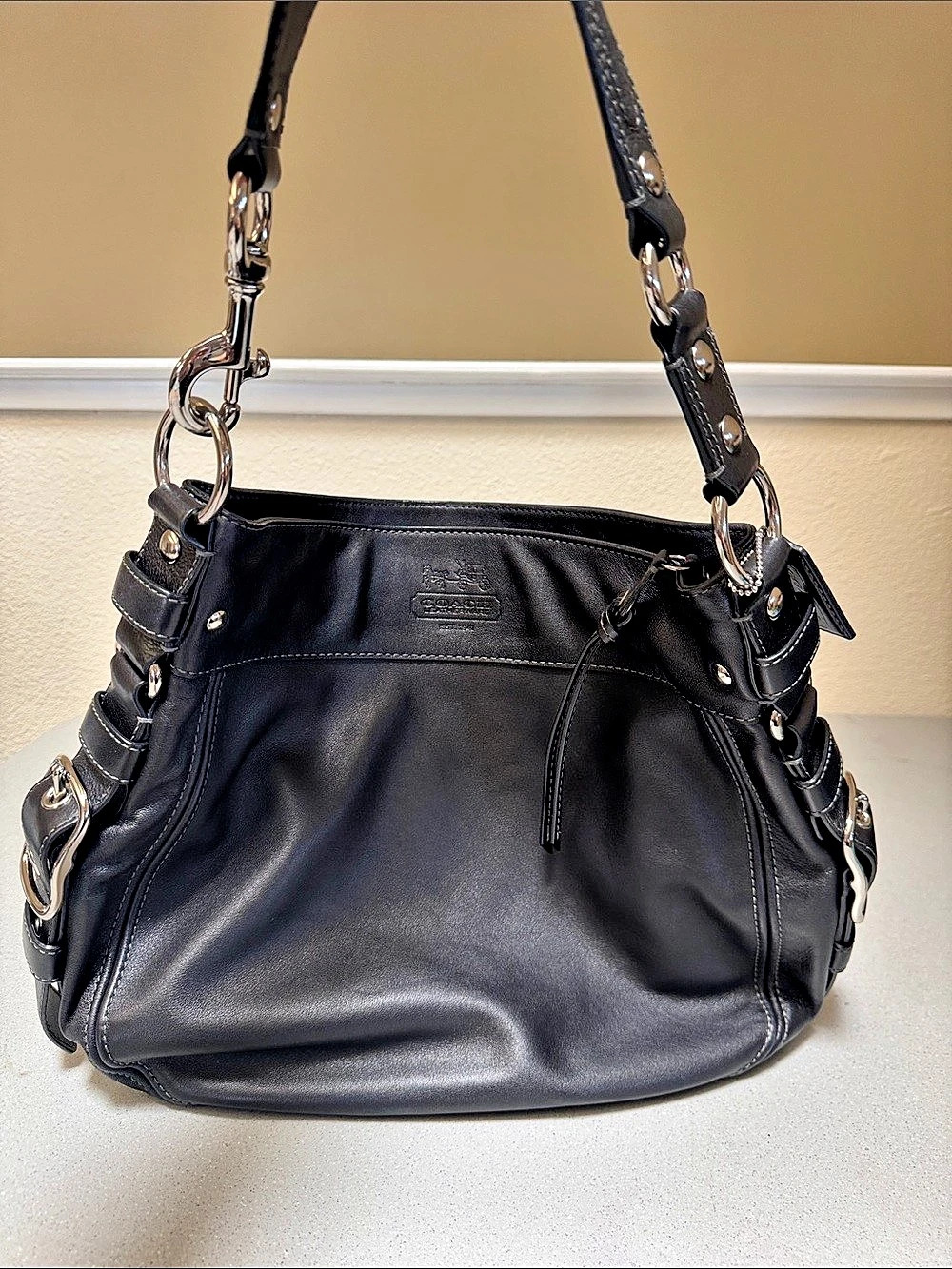 COACH Black Leather Zoe Buckle Shoulder Bag Y2K Excellent Condition